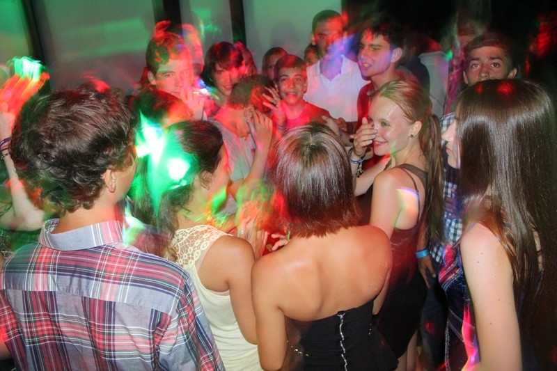 Village Camps International Summer Camp Leysin, Switzerland 2025-08-09 https://www.villagecamps.com/journals_admin/images/696-17-disco (46).jpg